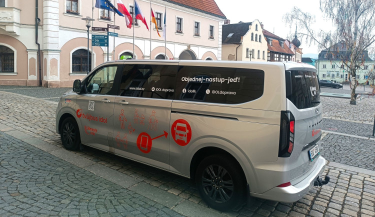 Bus na zavolání bude jezdit od pondělí i v oblasti Hrádku nad Nisou