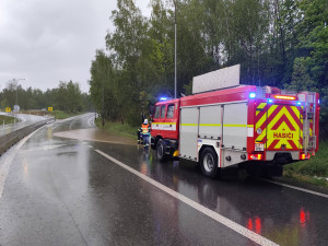 FOTO: Velká voda na Vysočině? Uzavřená cyklostezka, bahno na přivaděči a zanesené kanály