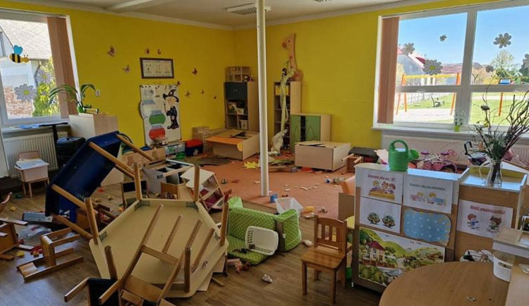Zvrat v případu zdemolované školky, policisté dopadli překvapivé pachatele