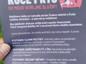 ON-LINE: I Jihlava se připojila k pochodu na podporu médií. Lidé směřují na náměstí