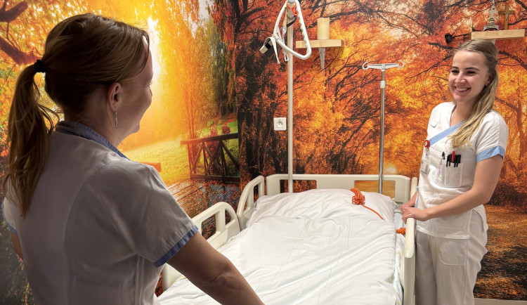 Důstojné rozloučení. Interna jihlavské nemocnice má novou pietní místnost