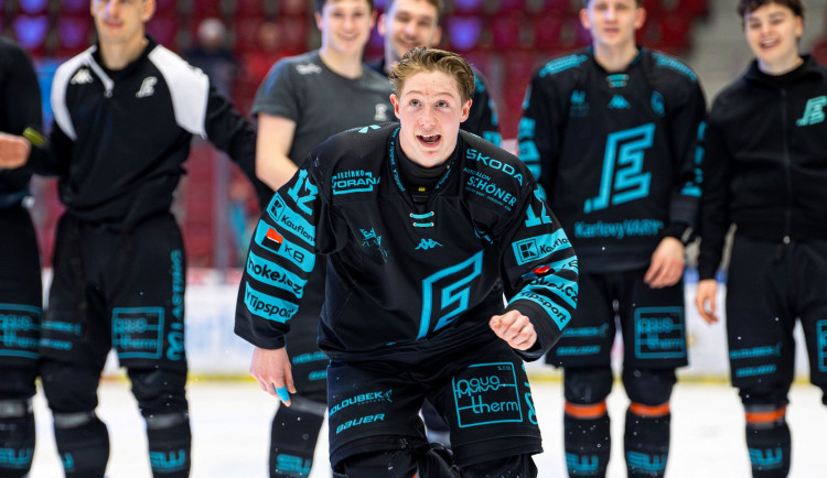 Petr Tomek měl být kapitánem juniorky, stal se ale hvězdou A-týmu