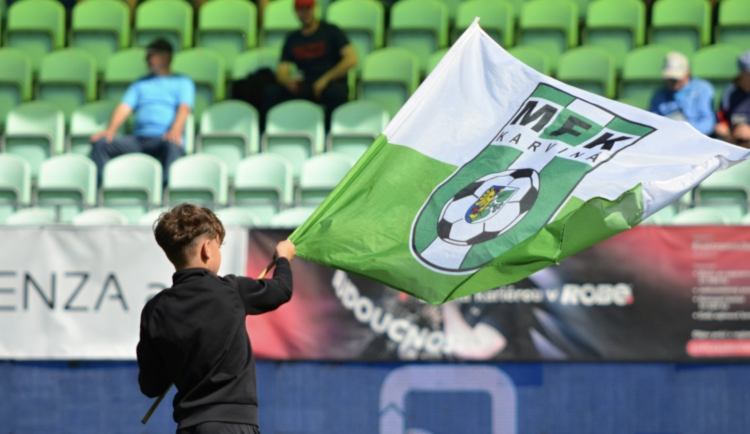Etická komise vyloučila kvůli ovlivňování zápasů Karvinou z první ligy