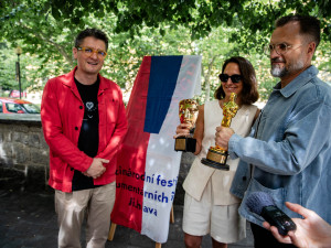 FOTO: Dokumentární Ji.hlava má vizuál 30. ročníku. Ukáže filmy, které změnily svět