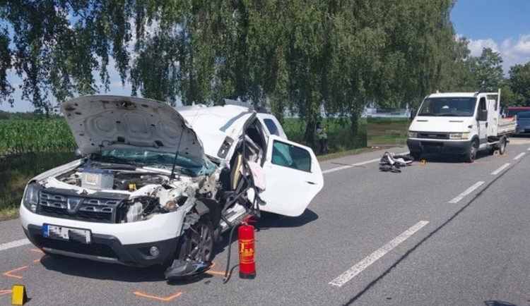 Při nehodě na frekventované silnici ne Pelhřimovsku se zranili oba řidiči
