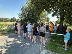 VIDEO: Na rozloučenou. Deváťáci v Dolní Cerekvi vybudovali unikátní Planetární stezku
