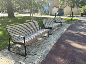 VIDEO, ANKETA: Radost v Jihlavě. Smetanovy sady s novou zelení jsou otevřené