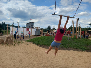 FOTO, VIDEO: Nové hřiště v Českém mlýně si oblíbili děti i jejich rodiče