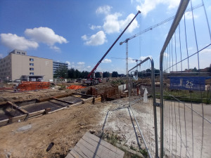 FOTO, VIDEO: Parkovací dům u jihlavské nemocnice může patřit mezi největší v Česku