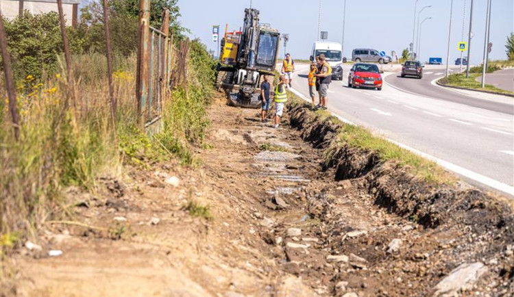 Cesta do průmyslové zóny v Jihlavě bude bezpečnější, začala výstavba cyklostezky