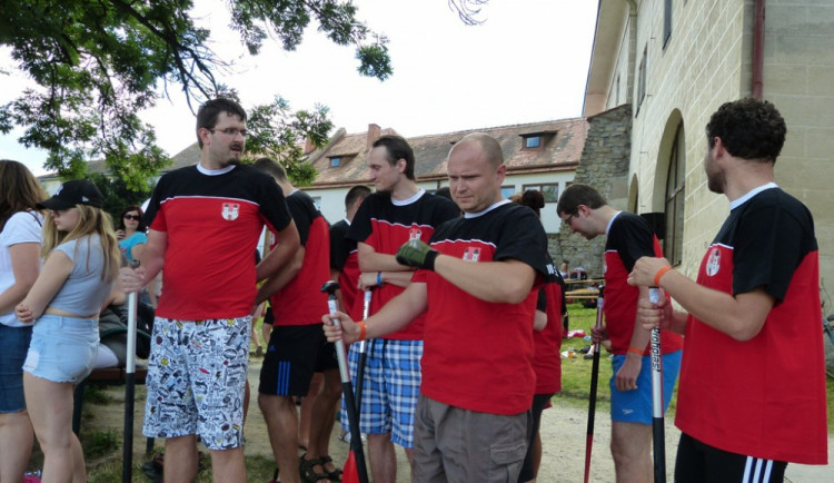 Závody dračích lodí v Telči 2016