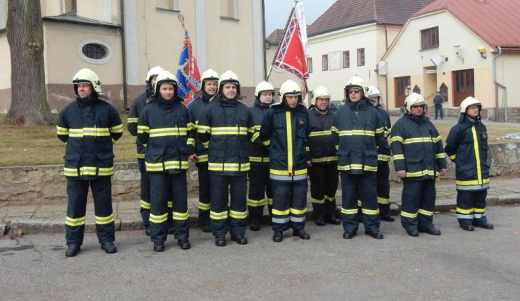 SDH Dolní Cerekev: Slavnostní předání zásahové repasované Tatry