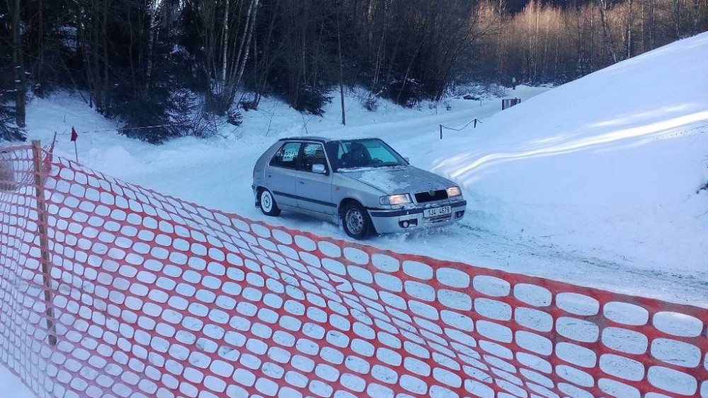 Sněžná rally v Pístově u Jihlavy