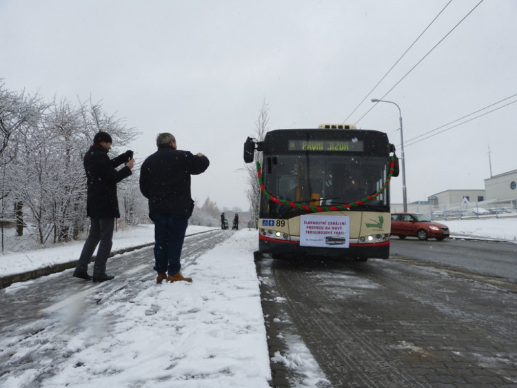 Otevření trolejbusové linky ve Vrchlického ulici