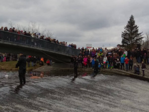 Novoroční koupání v Jihlavě 2018