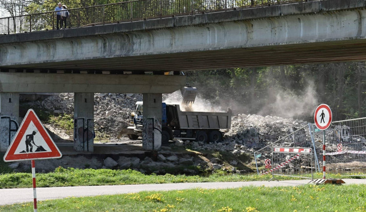 Rekonstrukce mostu dálničního přivaděče