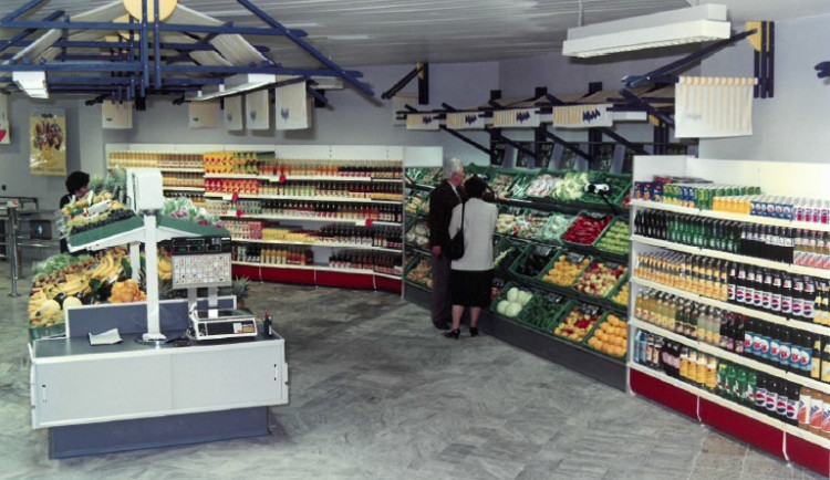 První supermarket v ČR - jihlavská Mana
