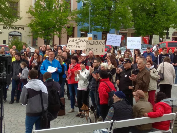 Demonstrace na jihlavském Masarykově náměstí - nezávislost justice