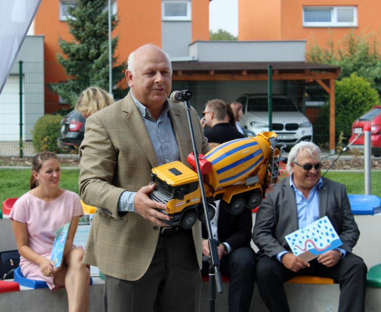 Nová školka v Jihlavě se dnes slavnostně otevřela
