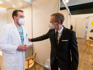 První očkovací centrum na Vysočině, Pelhřimov, KD Máj