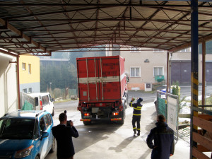 Jihlavská oblastní charita má naskladněno přes 15 tisíc roušek