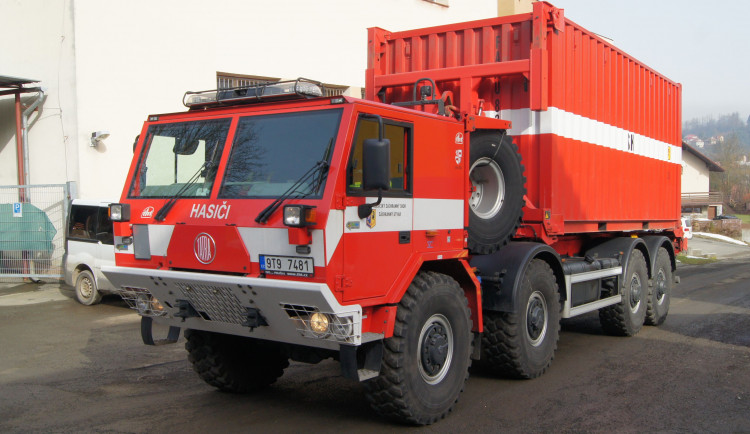 Jihlavská oblastní charita má naskladněno přes 15 tisíc roušek