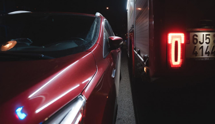 Průjezd hasičských aut ulicemi Třebíče