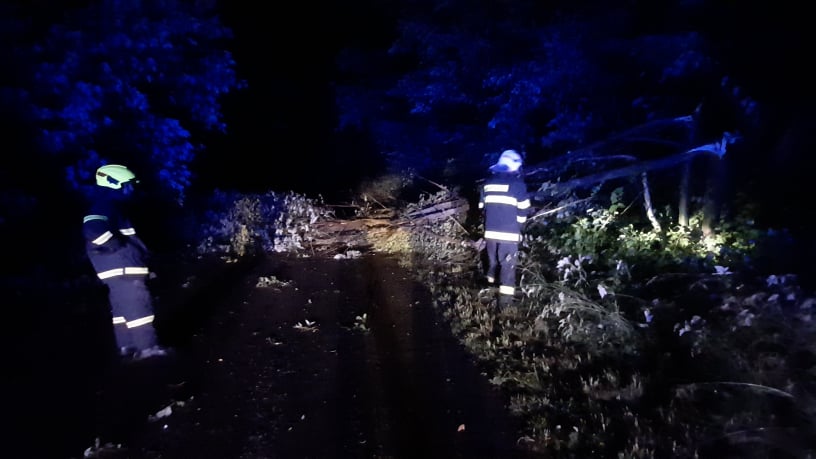 Noční bouřka na Vysočině a odklízení následků, 30.6.2021