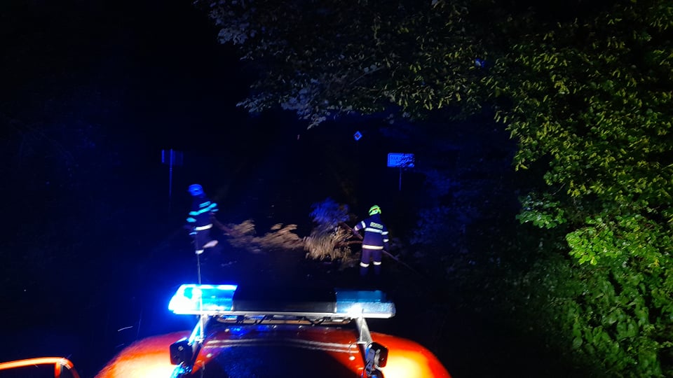 Noční bouřka na Vysočině a odklízení následků, 30.6.2021