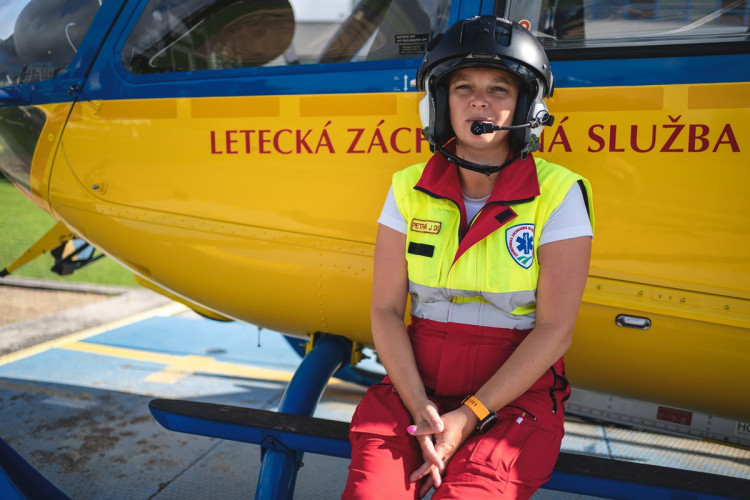 (NE)OBYČEJNÍ: Jako matce se mi u dětí zasahuje mnohem hůř, říká letecká záchranářka Jiřina Petrová
