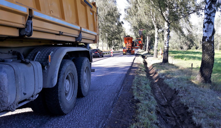 Opravy na silnici I/19, září 2021