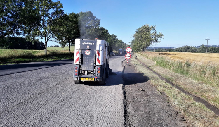 Opravy na silnici I/19, září 2021