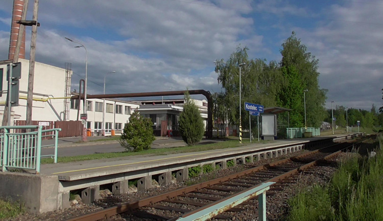 Vybraná nádraží na železniční trati 227