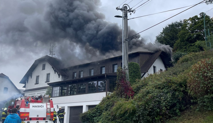 Požár penzionu v Daňkovicích