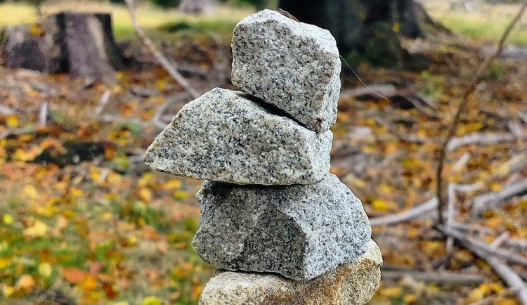 Podzim na Míchově skále