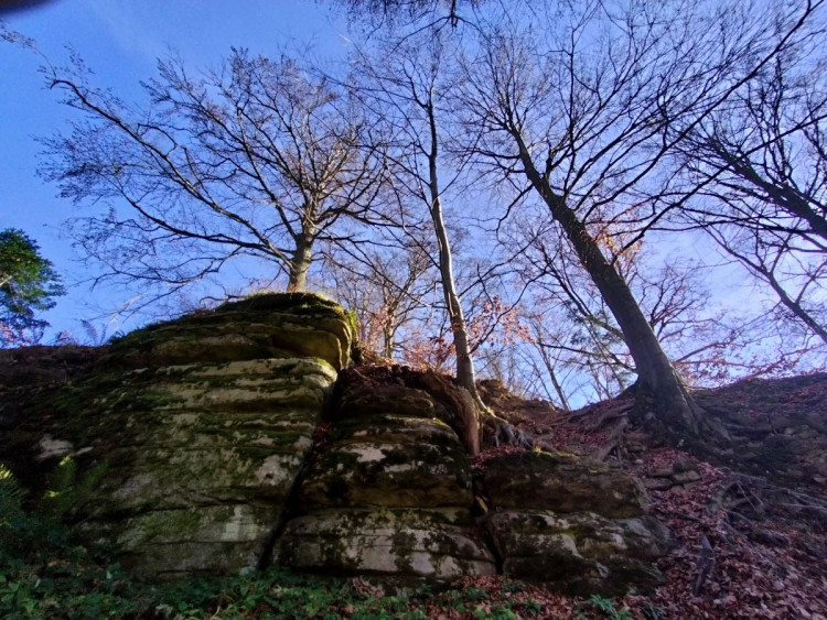 Zřícenina hradu Štamberk a kamenné moře