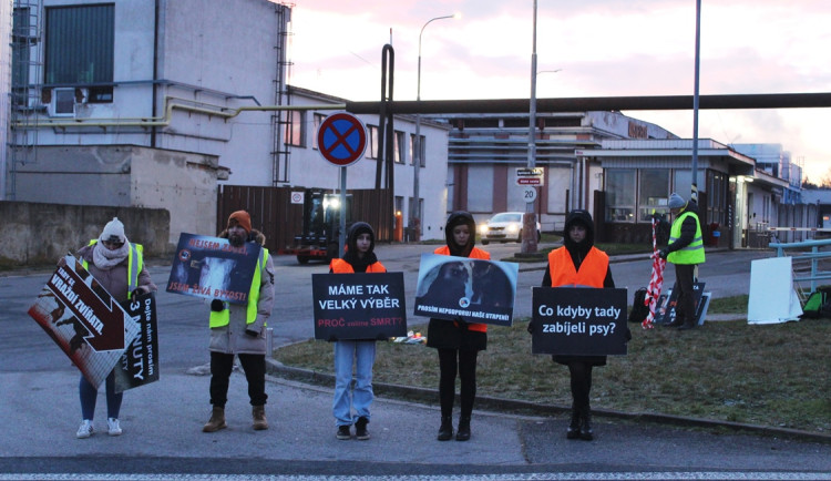 Pietní akt u jatek v Kostelci