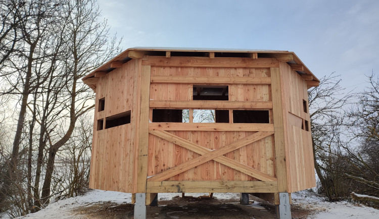 Nová ptačí pozorovatelna u Starého Příseckého rybníku