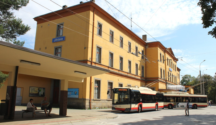 Otevření nového terminálu u hlavního vlakového nádraží v Jihlavě