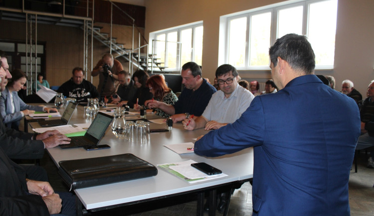 Veřejné projednání ohledně stanovení průzkumného území pro zvláštní zásahy do zemské kůry na lokalitě Hrádek