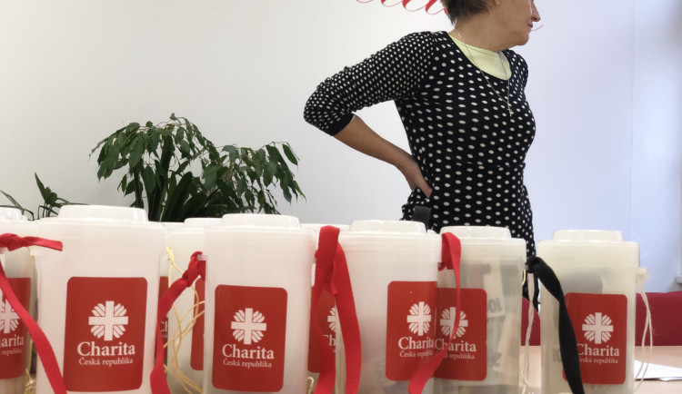 Sčítání výtěžku Tříkrálové sbírky 2024