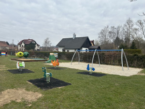 Otevření dětského hřiště v Dolní Cerekvi