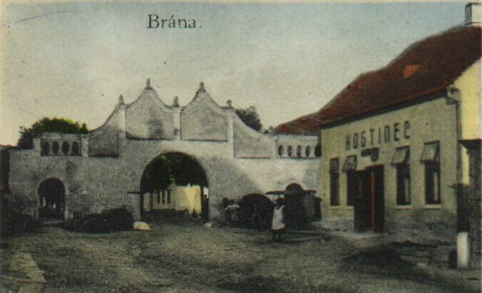 Historie a současnost Solné brány v Dolní Cerekvi