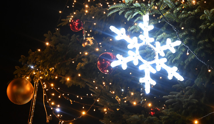 Slavnostní rozsvícení vánočního stromu v Jihlavě