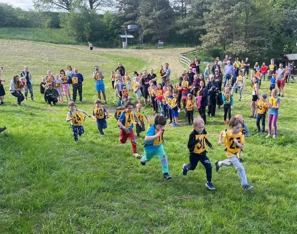 Běžecký závod "Po sjezdovce dolů i nahoru"