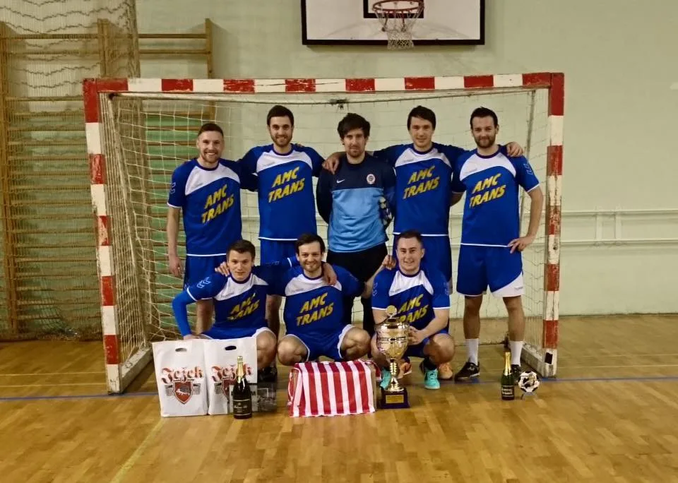 Vánoční turnaj ve futsalu ovládli hráči AMC Trans