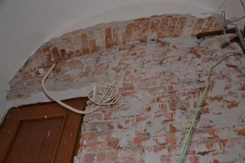 zazděná původní klenba