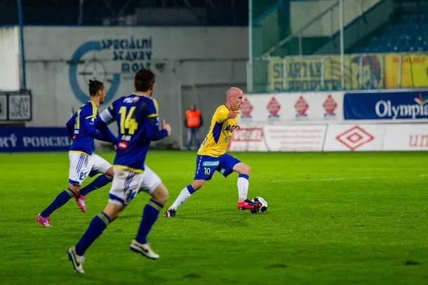 KAM ZA SPORTEM: Vysočina vyzve v sobotu Teplice, basketbalisté hrají poslední domácí zápas