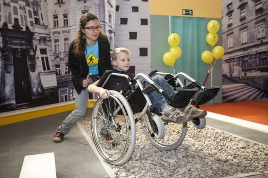 Na VŠPJ si zítra bude veřejnost moct vyzkoušet, jaké to je být hendikepovaným