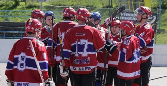 Jihlavské hokejbalové "béčko" o víkendu dvakrát vyhrálo a postoupilo do finále Jihomoravské ligy